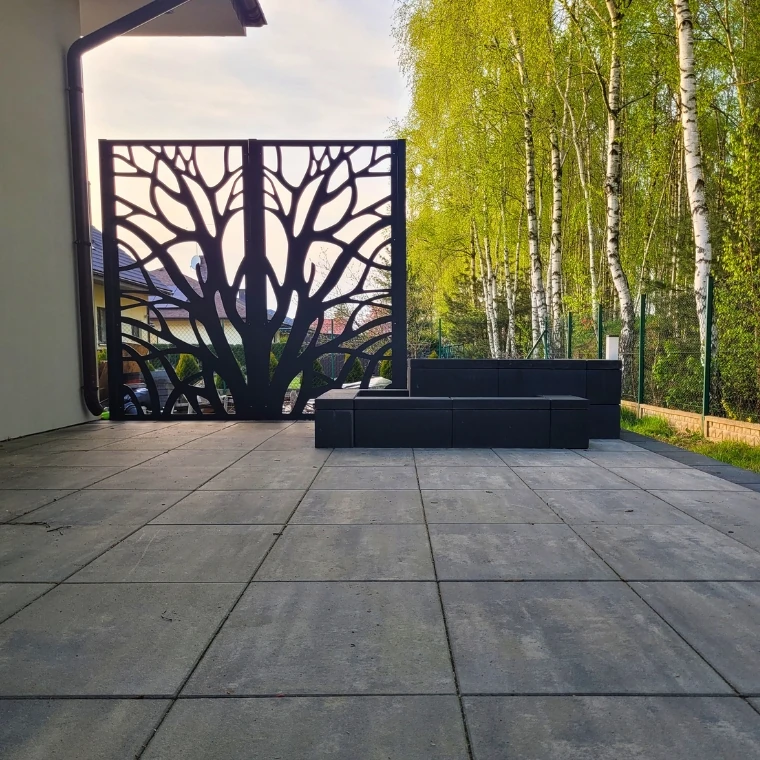 Metalowy panel ozdobny