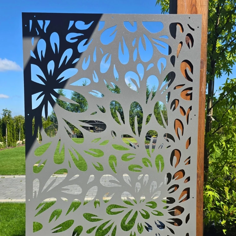 Metalowy panel ozdobny