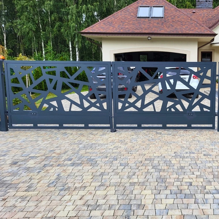 Metalowy panel ozdobny