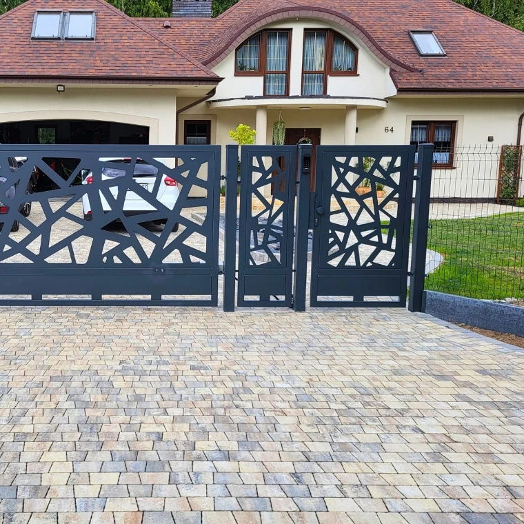 Metalowy panel ozdobny